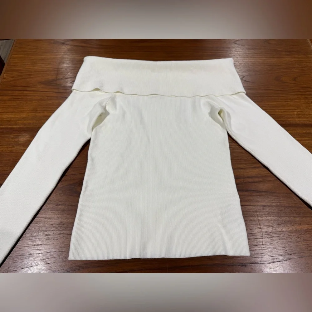 Aritzia Wilfred Nola Sweater in Light Birch Size L Wonder Yarn Slim‎ Fit Winter - Picture 4 of 11